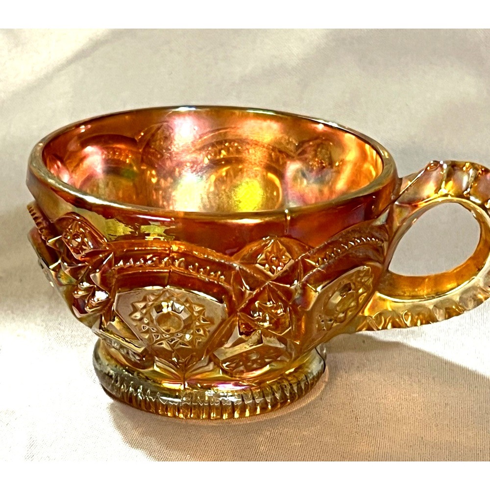 Iridescent Marigold Carnival Cup Mint Condition 2-1/4" Tall‎ (2389)